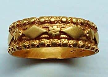 golden-superb-holiday-ring-1