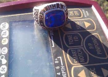 coinmaster-pro-finds-class-ring-three-steps-from-my-truch-1