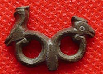 medieval-zoomorphic-buckle-fragment-2