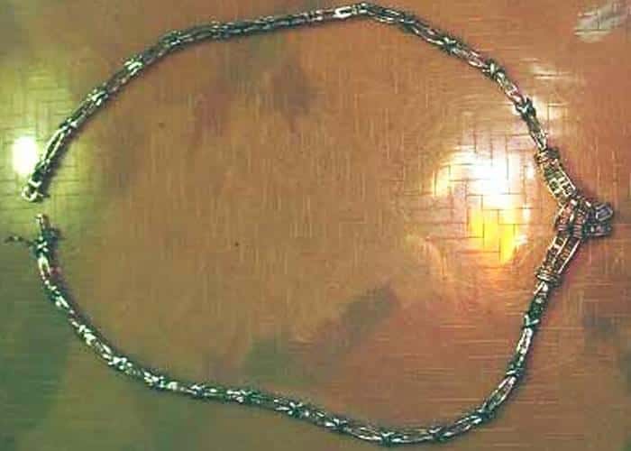 necklace-loaded-with-diamonds-2