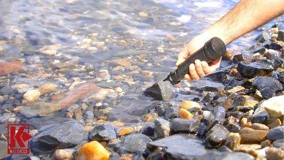 Nokta Makro PulseDive Scuba Detector in water