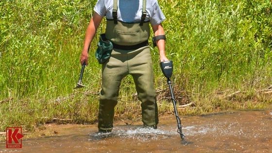 All-Terrain Durability Shown in the Garrett AT Gold review