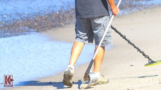 Long Handle Sand Scoop