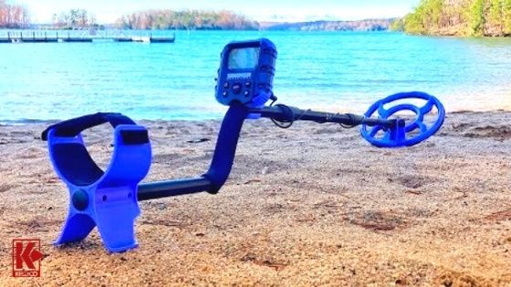 Striker Z60 Metal Detector